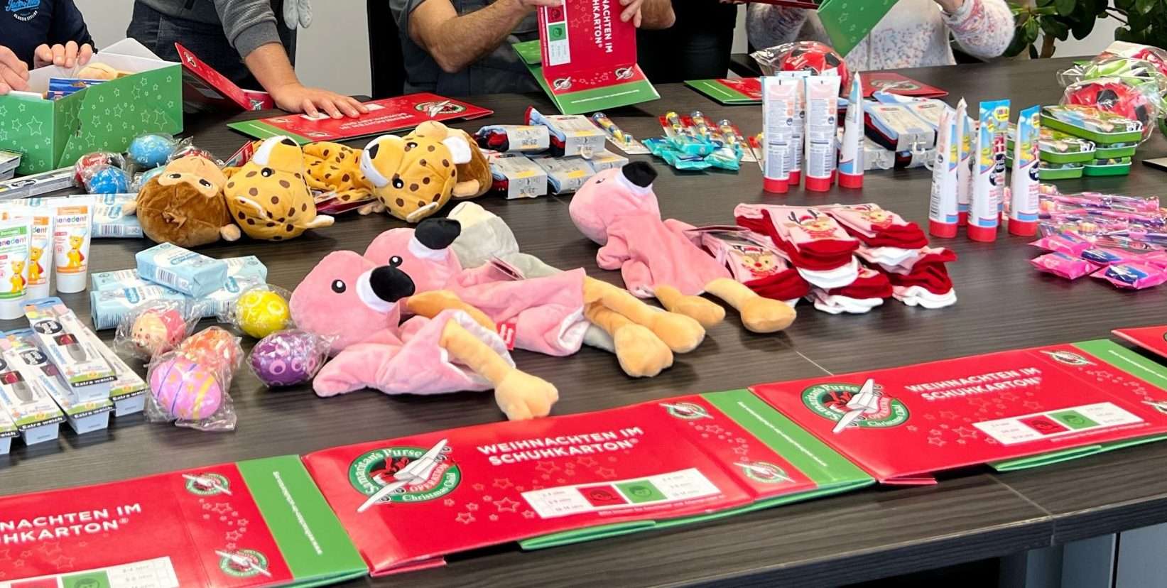 Technologie de manutention IMS - Cadeaux de Noël en boîte à chaussures